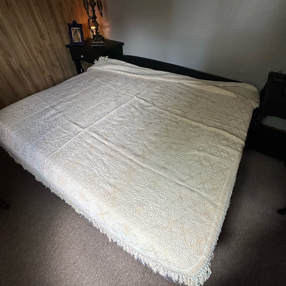 Elegant Vintage Sears Bellissimo Collection Cream Bedspread 60s-70s